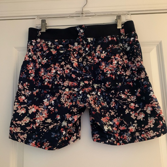 Lee Riders Midrise Floral Print Shorts, SZ6M - Picture 1 of 4